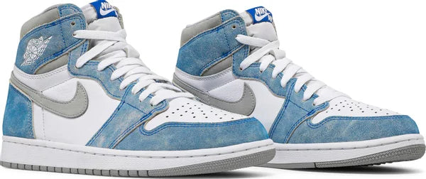 Jordan-1-Retro-High-OG-Hyper-Royal
