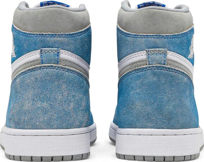 Jordan-1-Retro-High-OG-Hyper-Royal