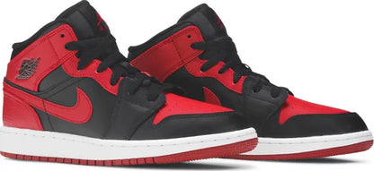 Jordan-1-Mid-Banned